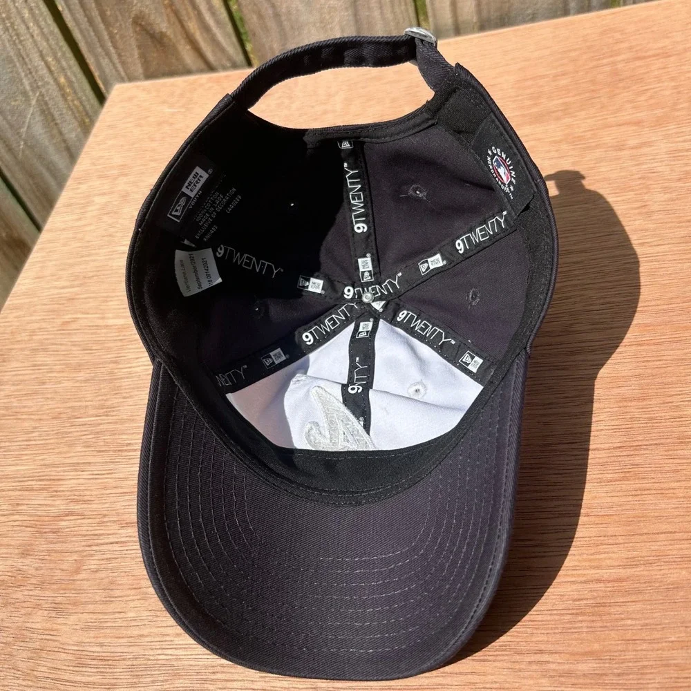 Atlanta Braves Black White Bedazzled Logo Youth Sport Streetwear New Era 9TWENTY